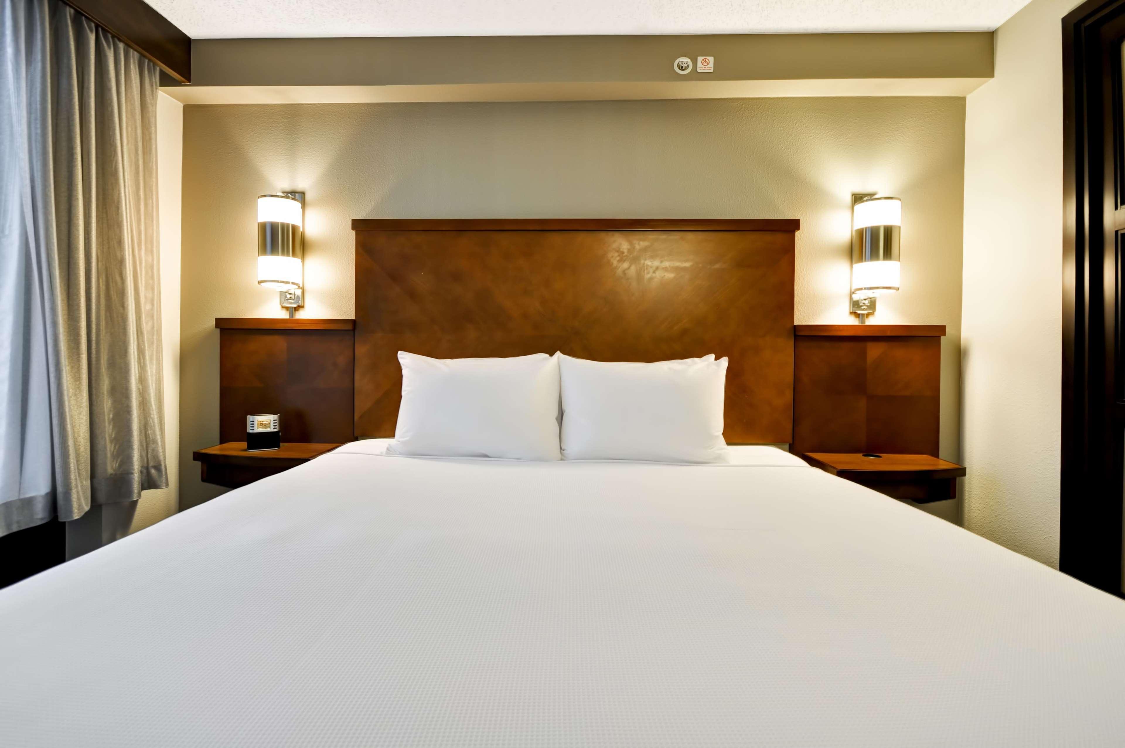 Hyatt Place Albuquerque Uptown Экстерьер фото