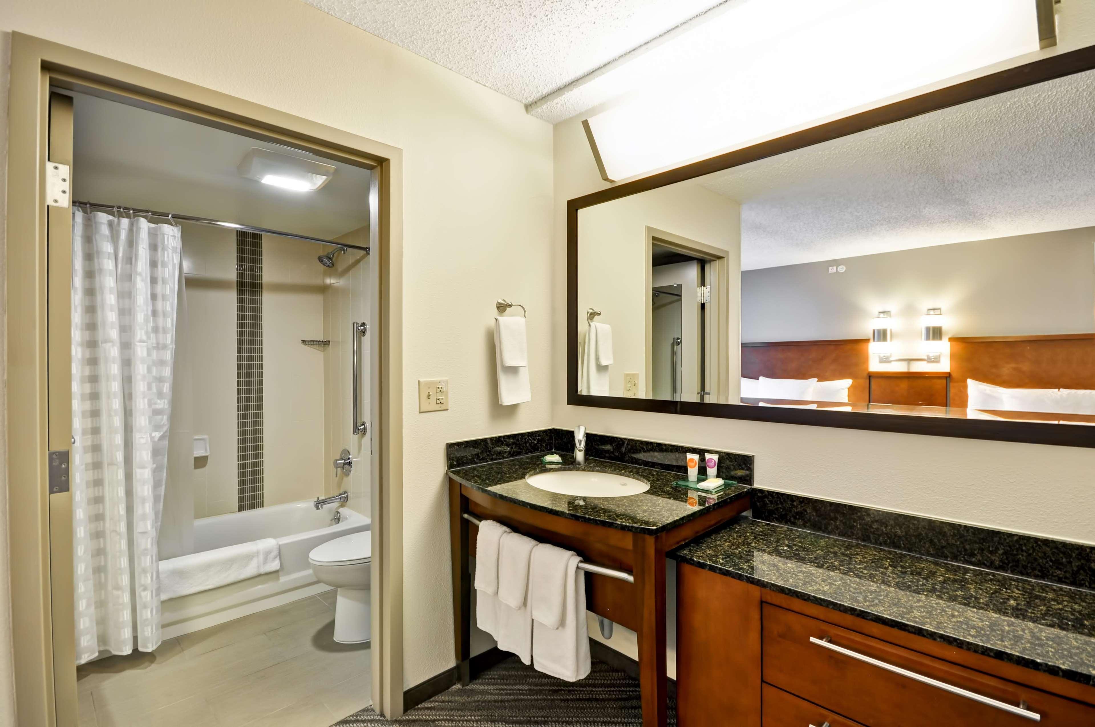 Hyatt Place Albuquerque Uptown Экстерьер фото